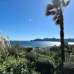 Beau T2 Avec Terrasse Vue 칸느