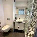 Beau T2 Avec Terrasse Vue 아파트