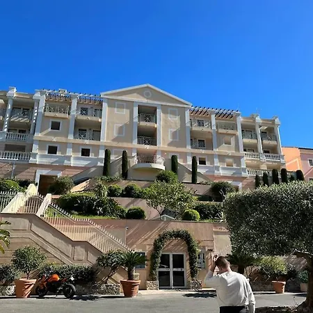 Beau T2 Avec Terrasse Vue Cannes